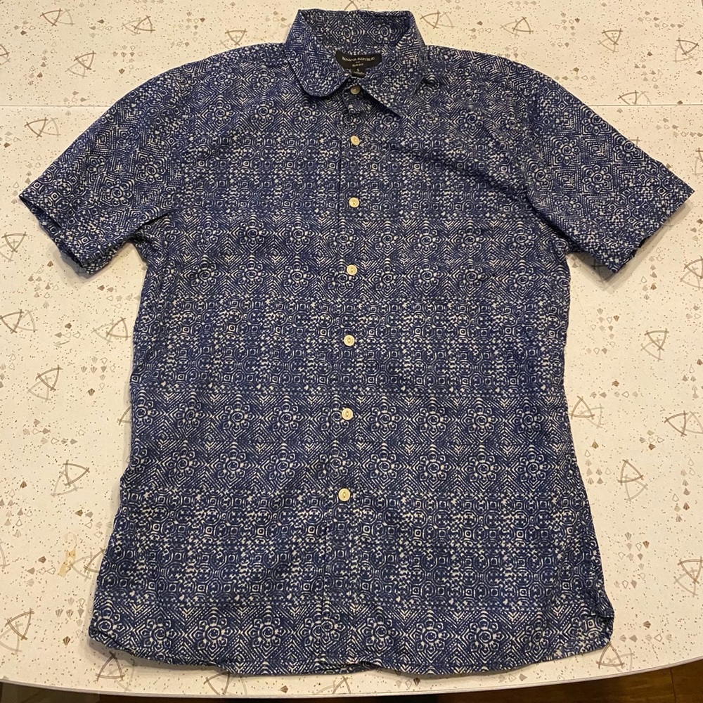 Men’s small banana republic button down shirt